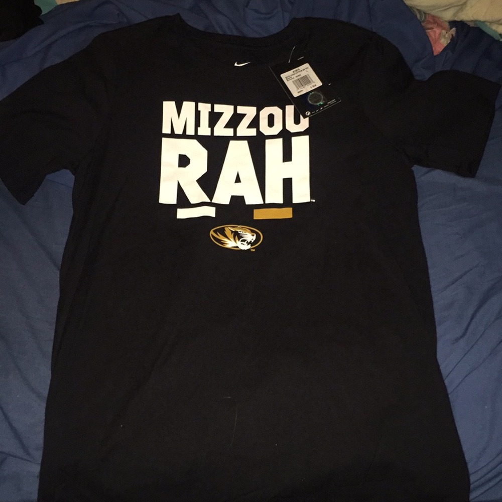 Nike Mizzou shirt boys